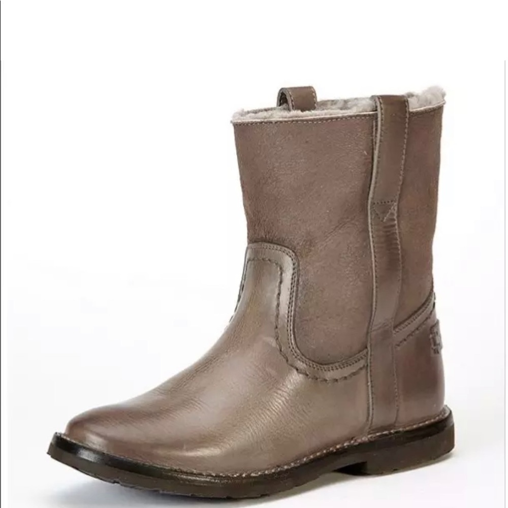 SOLD  Frye Celia Shearling Cognac Boots SZ 8